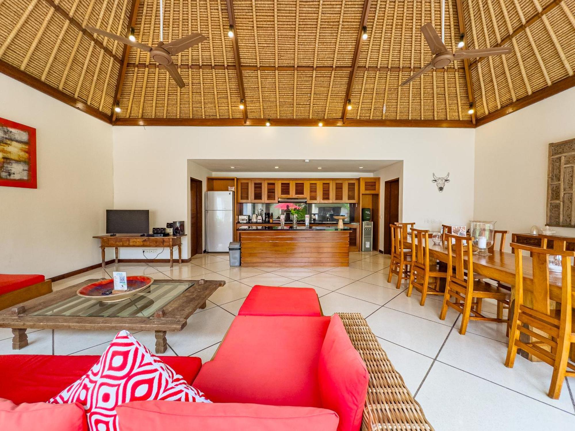 Villa Bugis Drupadi Seminyak الغرفة الصورة