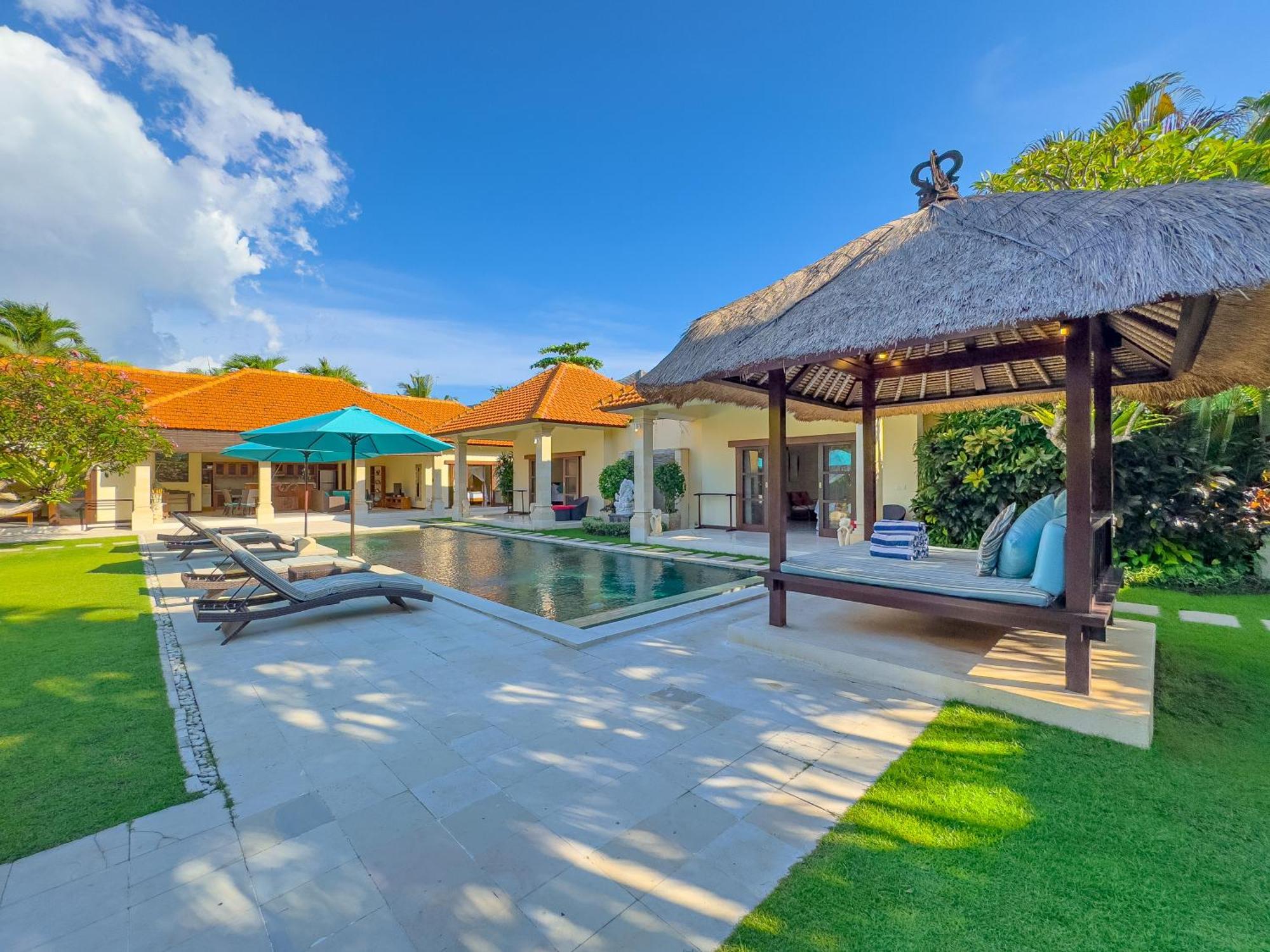 Villa Bugis Drupadi Seminyak الغرفة الصورة