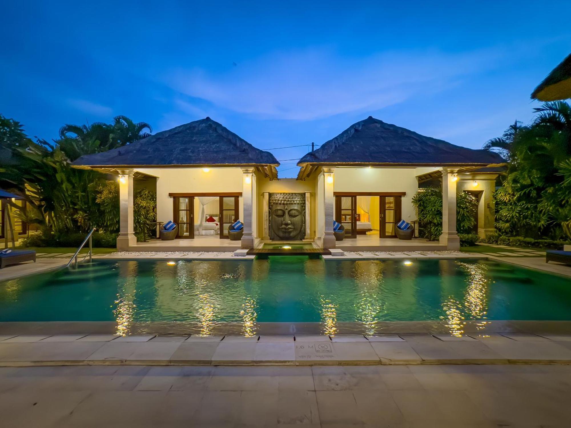 Villa Bugis Drupadi Seminyak الغرفة الصورة