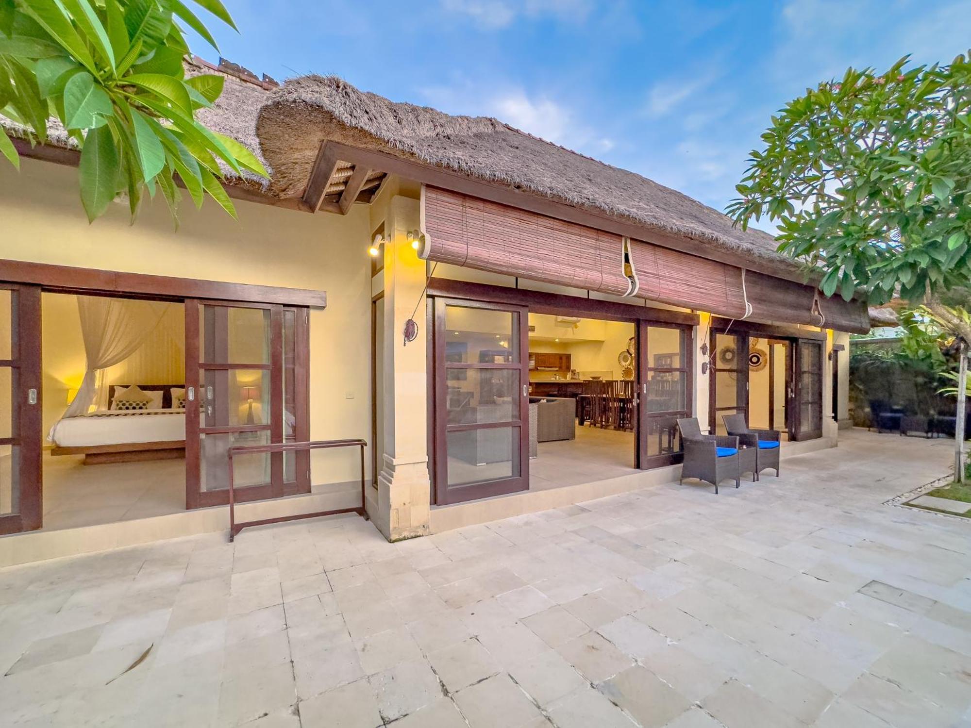 Villa Bugis Drupadi Seminyak الغرفة الصورة