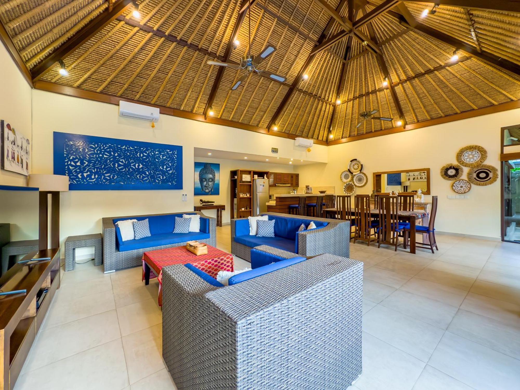 Villa Bugis Drupadi Seminyak الغرفة الصورة