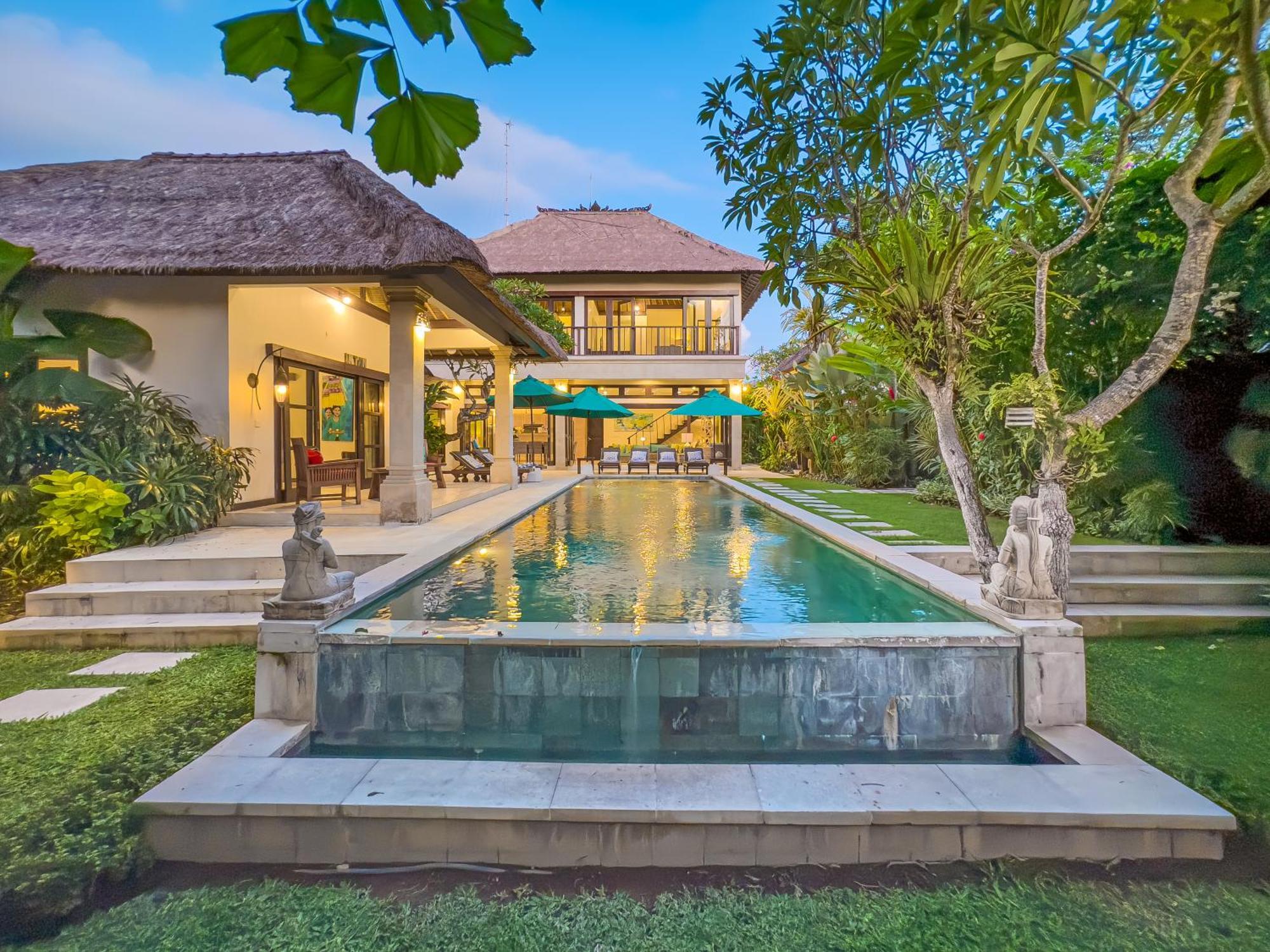 Villa Bugis Drupadi Seminyak الغرفة الصورة